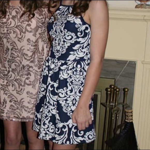 Formal dress! - Picture 5 of 5